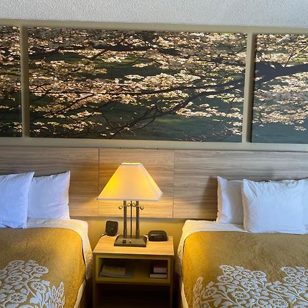 Days Inn By Wyndham Форт Уэйн Экстерьер фото